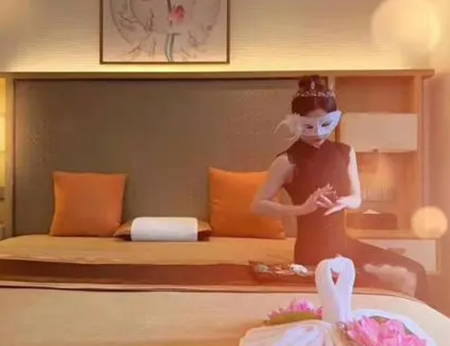 我在成都金牛体验了下高端男士按摩spa会馆，私人会所花样超多